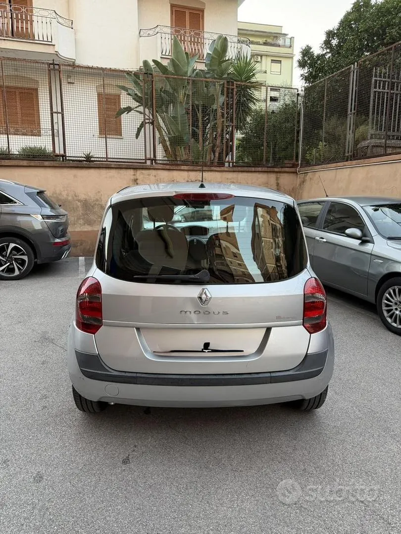 Renault Modus 2011 photo 3