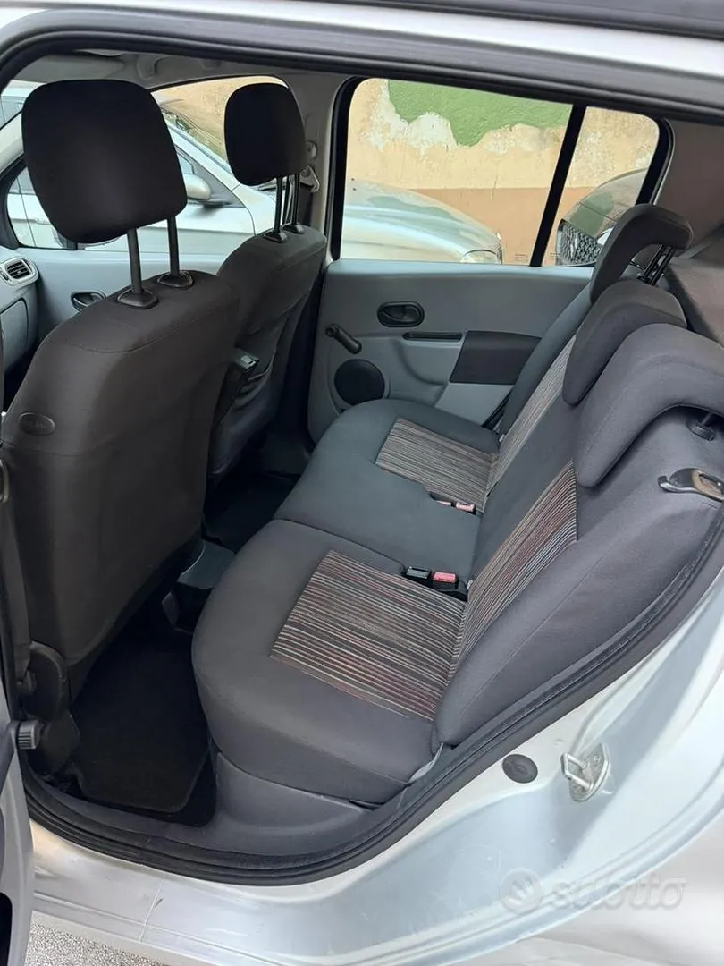 Renault Modus 2011 photo 5