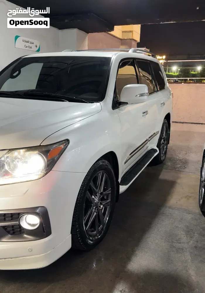 Lexus Lx 570 2014 photo 2