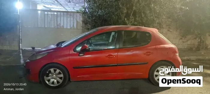 Peugeot 207 2011 photo 3