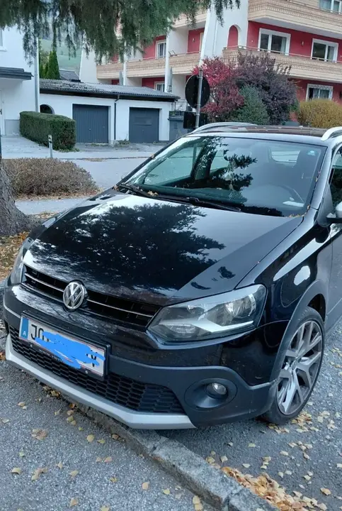 Volkswagen Polo 2015 photo 2