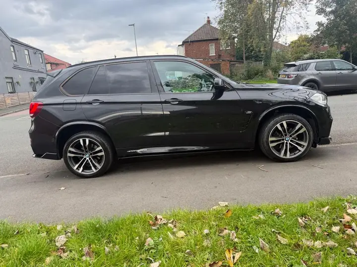 BMW X5 2014 photo 2
