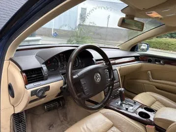Volkswagen Phaeton 2009 photo 3