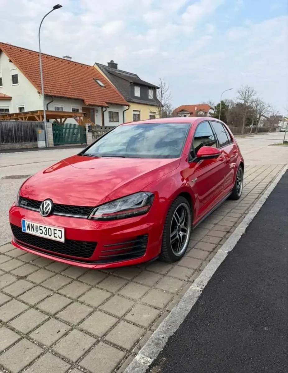 Volkswagen Golf 2015 photo 2