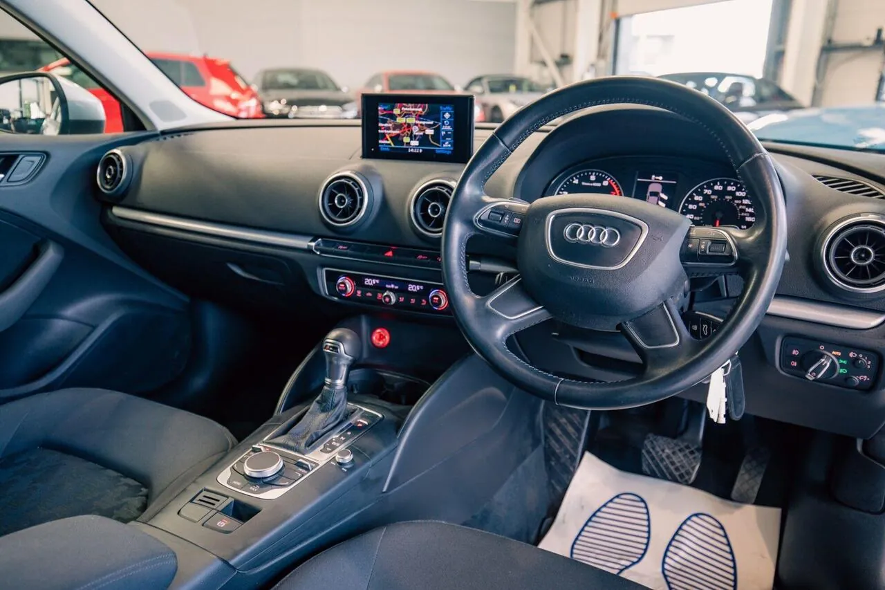 Audi A3 2014 photo 2