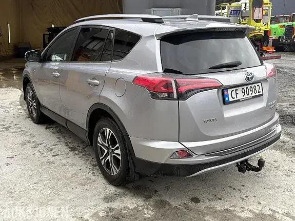 Toyota Rav4 2017 photo 4