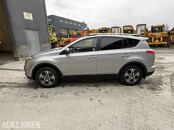 Toyota Rav4 2017 photo 5