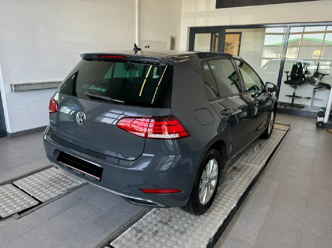 Volkswagen Golf 2019 photo 2