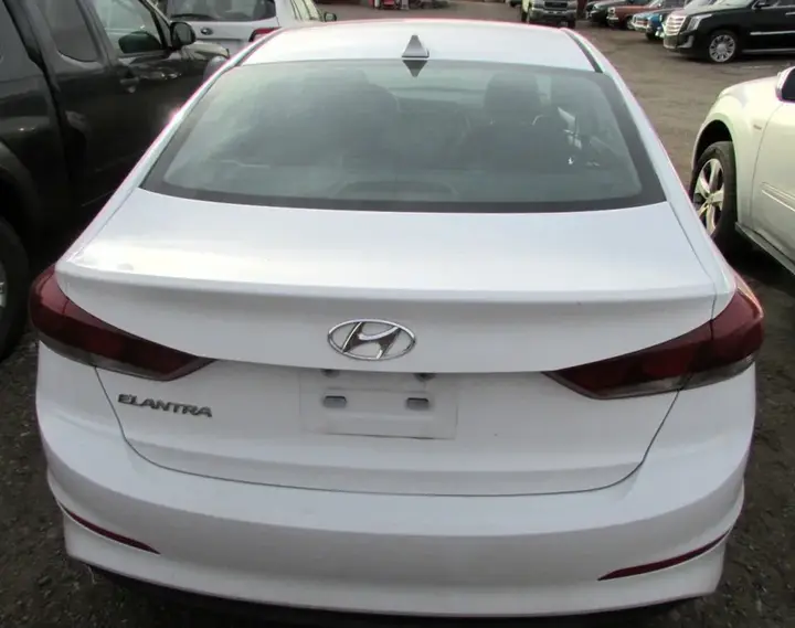Hyundai Elantra 2017 photo 5