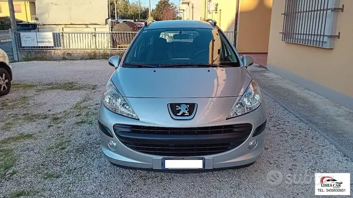 Peugeot 207 2009 photo 2