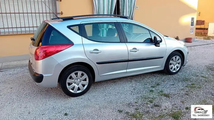 Peugeot 207 2009 photo 4