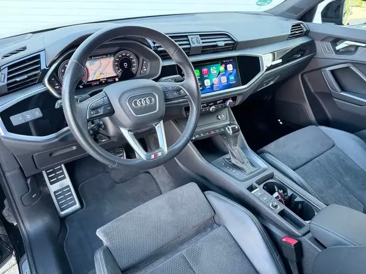 Audi Q3 2022 photo 3