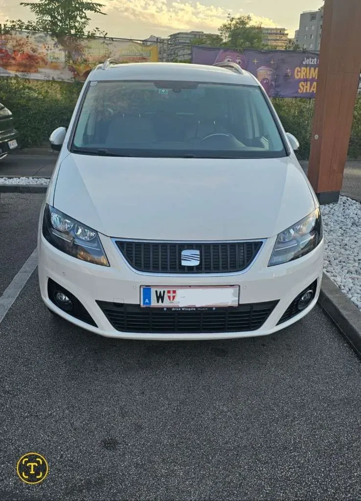 Seat Alhambra 2013 photo 2