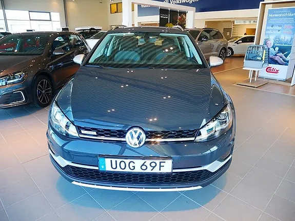 Volkswagen Golf I 2020 photo 2