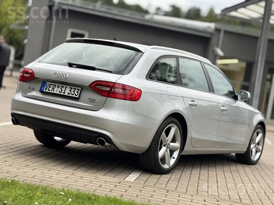 Audi A4 2014 photo 2