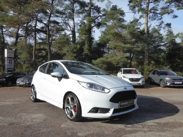 Ford Fiesta 2014 photo 4