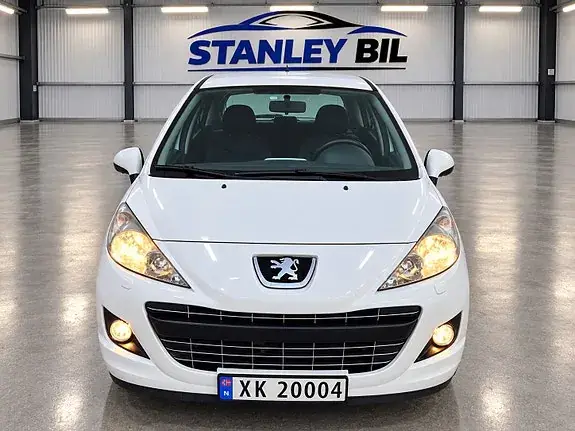 Peugeot 207 2011 photo 3