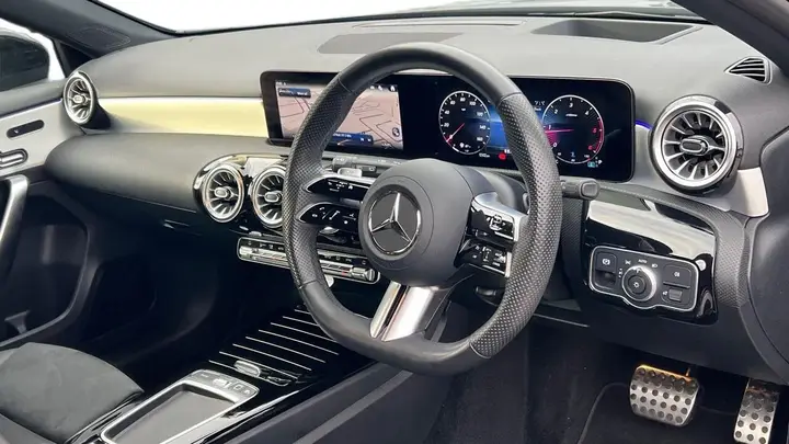 Mercedes-Benz A-Class 2025 photo 3