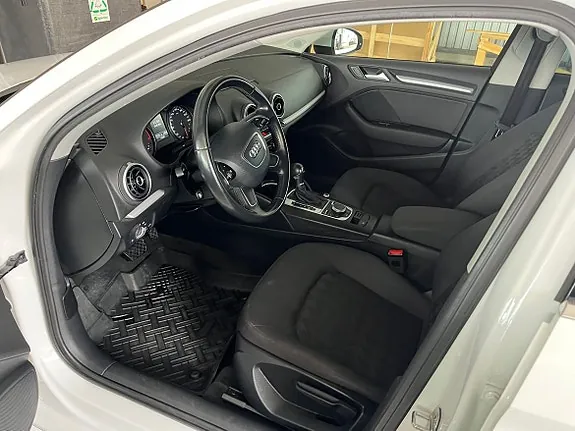 Audi A3 2016 photo 5