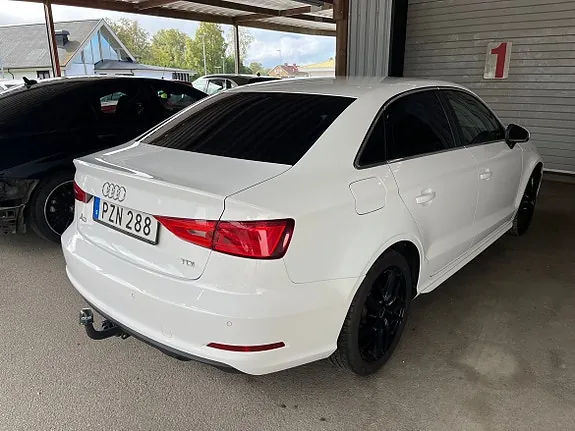 Audi A3 2016 photo 4