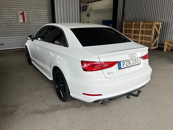 Audi A3 2016 photo 3