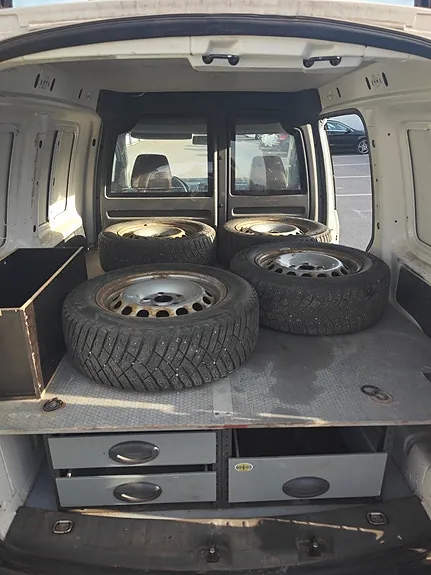Volkswagen Caddy 2012 photo 3