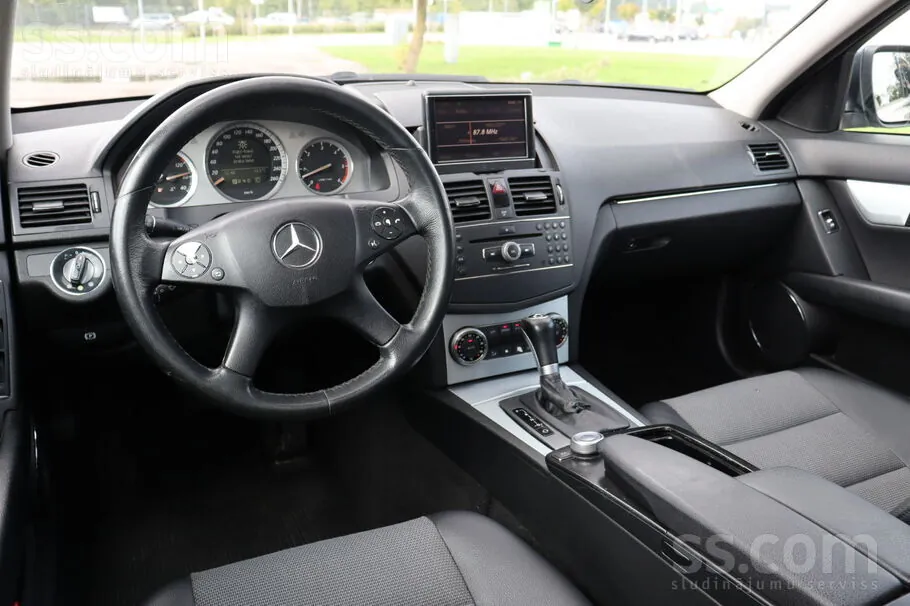 Mercedes-Benz C320 2008 photo 5