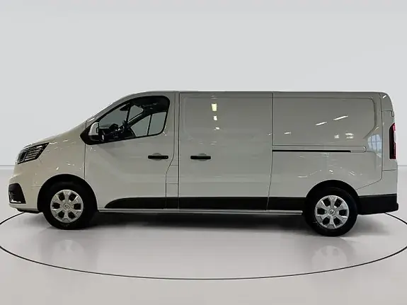 Renault Trafic 2024 photo 2