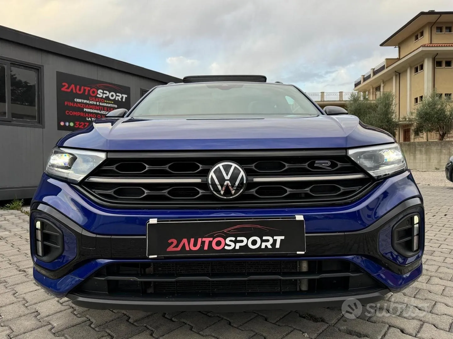 Volkswagen T-Roc 2023 photo 2