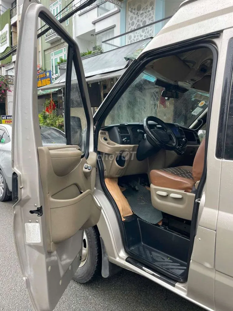 Ford Transit 2011 photo 4
