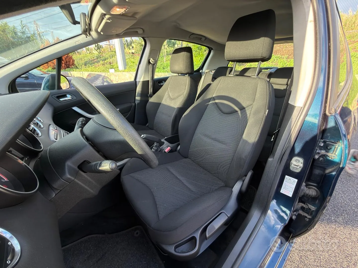 Peugeot 308 2011 photo 5