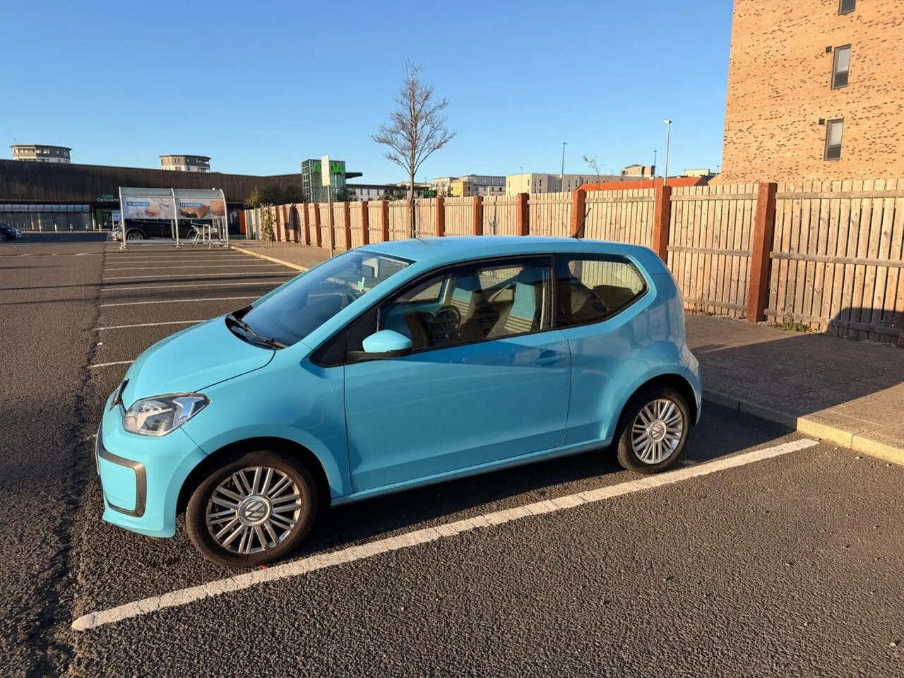 Volkswagen Up 2016 photo 3