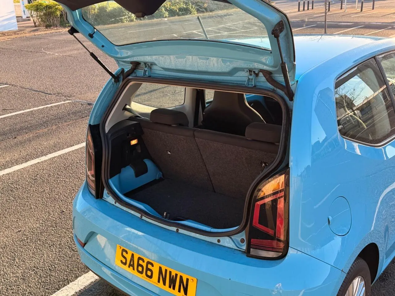 Volkswagen Up 2016 photo 5