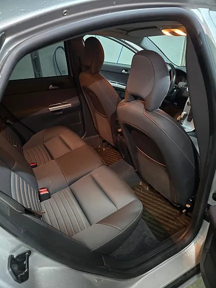 Volvo S40 2012 photo 3