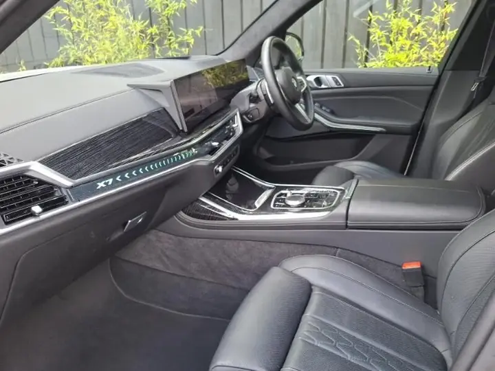 BMW X7 2024 photo 5