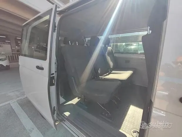 Volkswagen Transporter 2023 photo 4