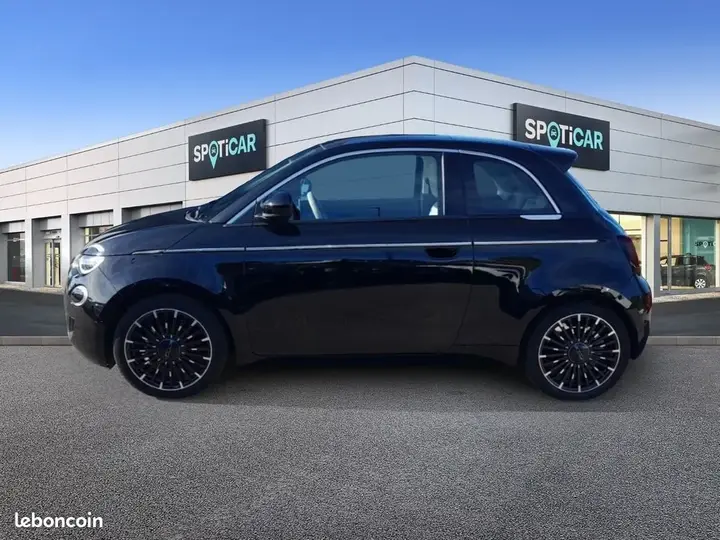Fiat 500 2023 photo 2