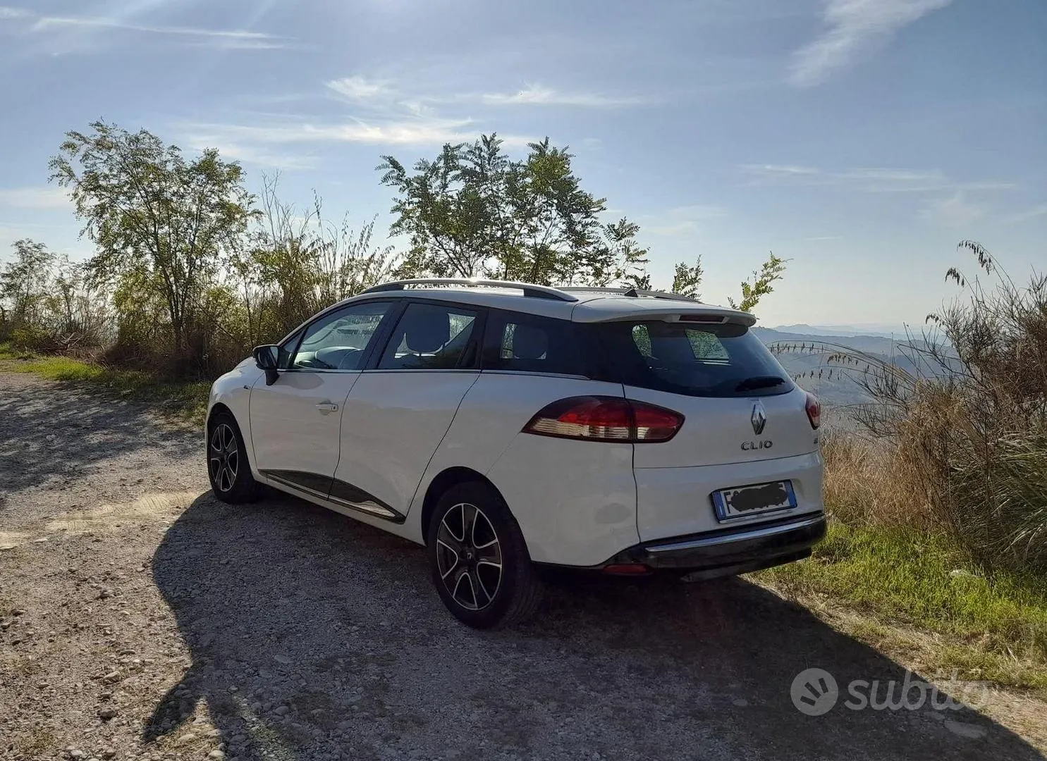 Renault Clio 2016 photo 2