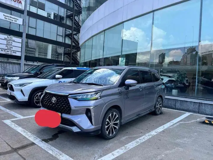 Toyota Veloz Cross