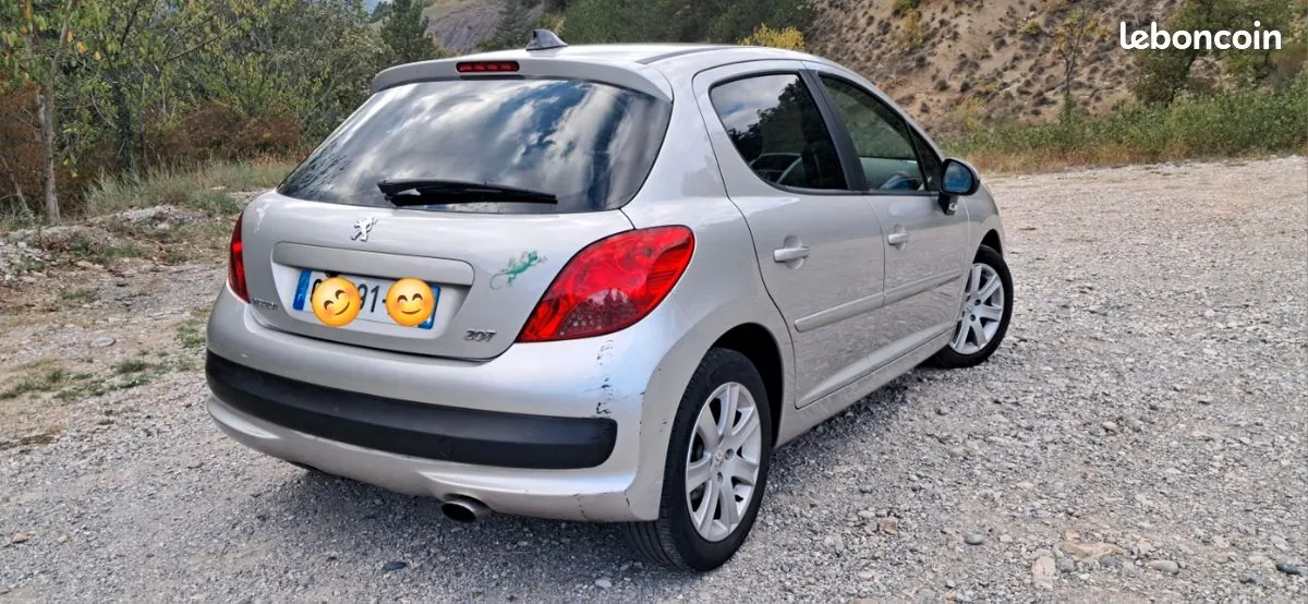 Peugeot 207 2007 photo 2