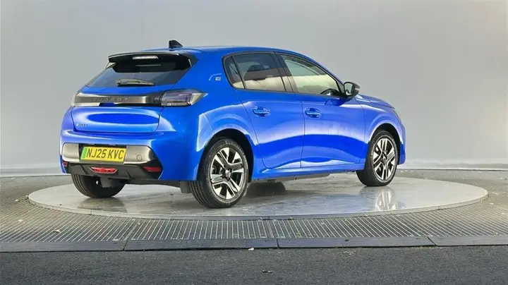 Peugeot E-208 2025 photo 3
