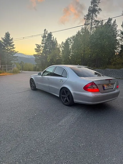 Mercedes-Benz E-Class 2007 photo 5