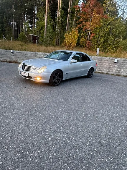 Mercedes-Benz E-Class 2007 photo 3