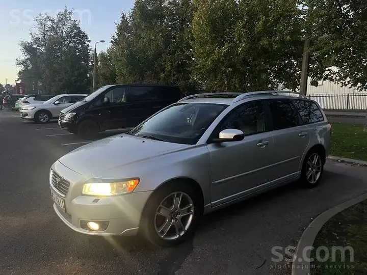 Volvo V50 2008 photo 4
