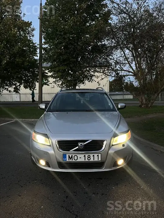 Volvo V50