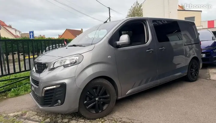 Peugeot Expert Combi 2021 photo 3
