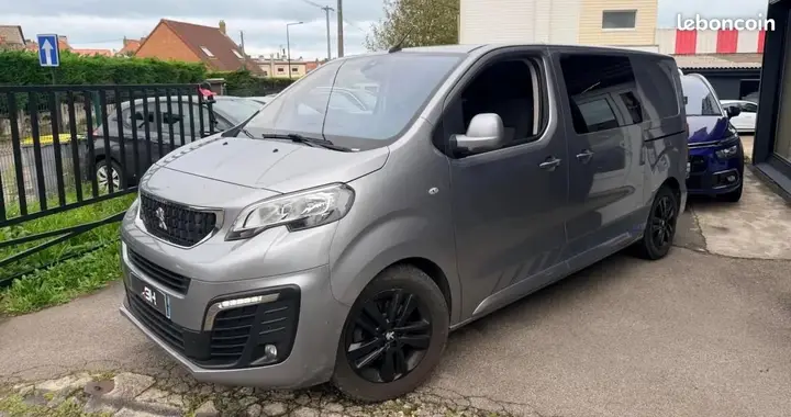 Peugeot Expert Combi 2021 photo 2