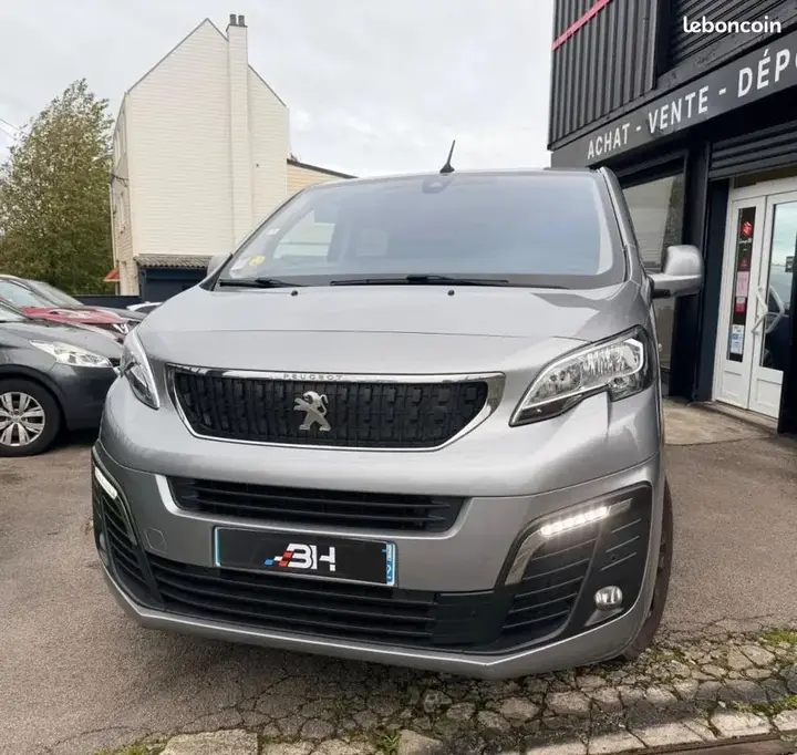 Peugeot Expert Combi 2021 photo 4