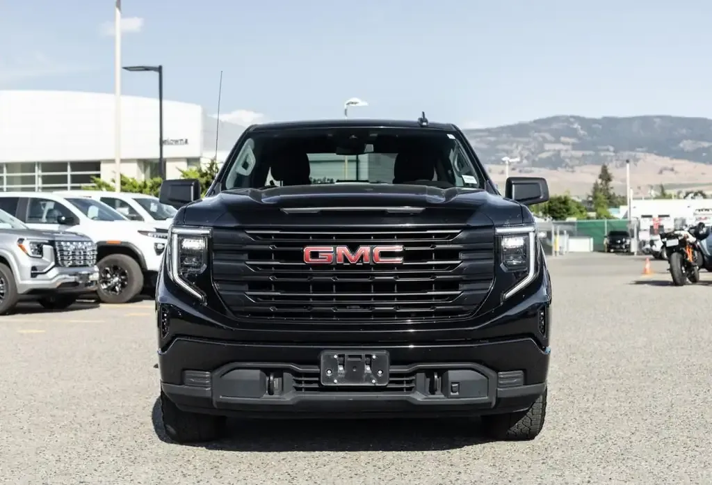 GMC Sierra 1500 2023 photo 2