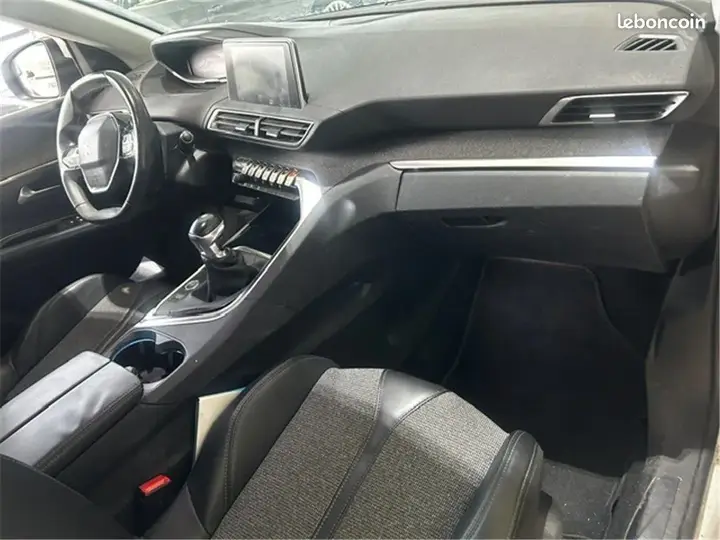 Peugeot 3008 2017 photo 5